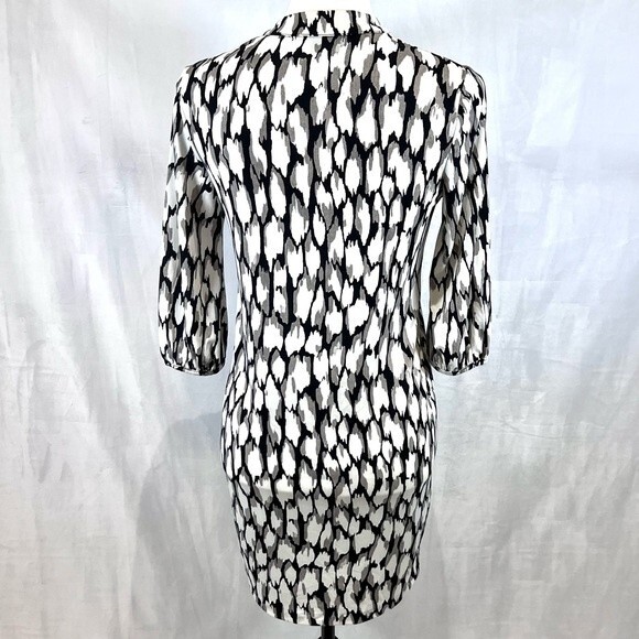 Banana Republic white gray and black abstract print Henley shirt dress size XXSP - Picture 3 of 5